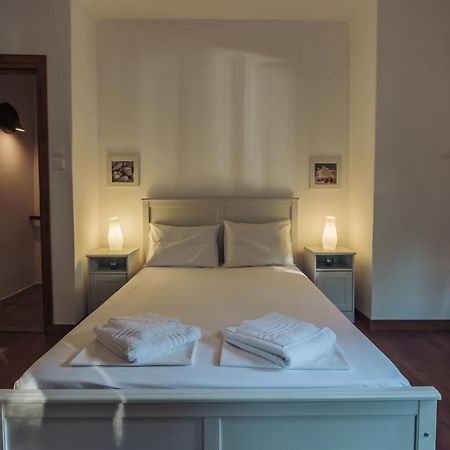 Squirrel Beach Front Villa, Metamorfosi מראה חיצוני תמונה