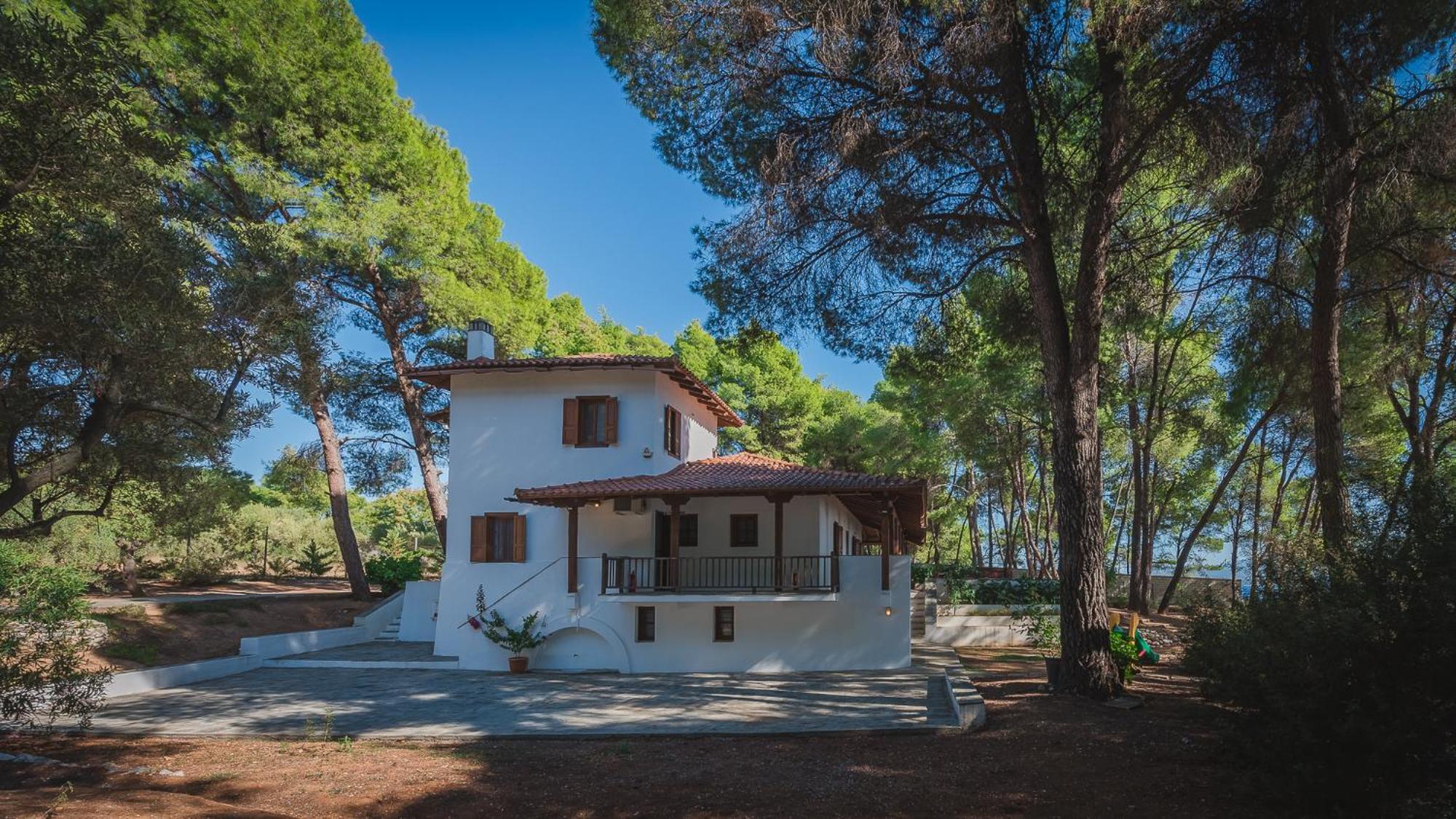 Squirrel Beach Front Villa, Metamorfosi מראה חיצוני תמונה