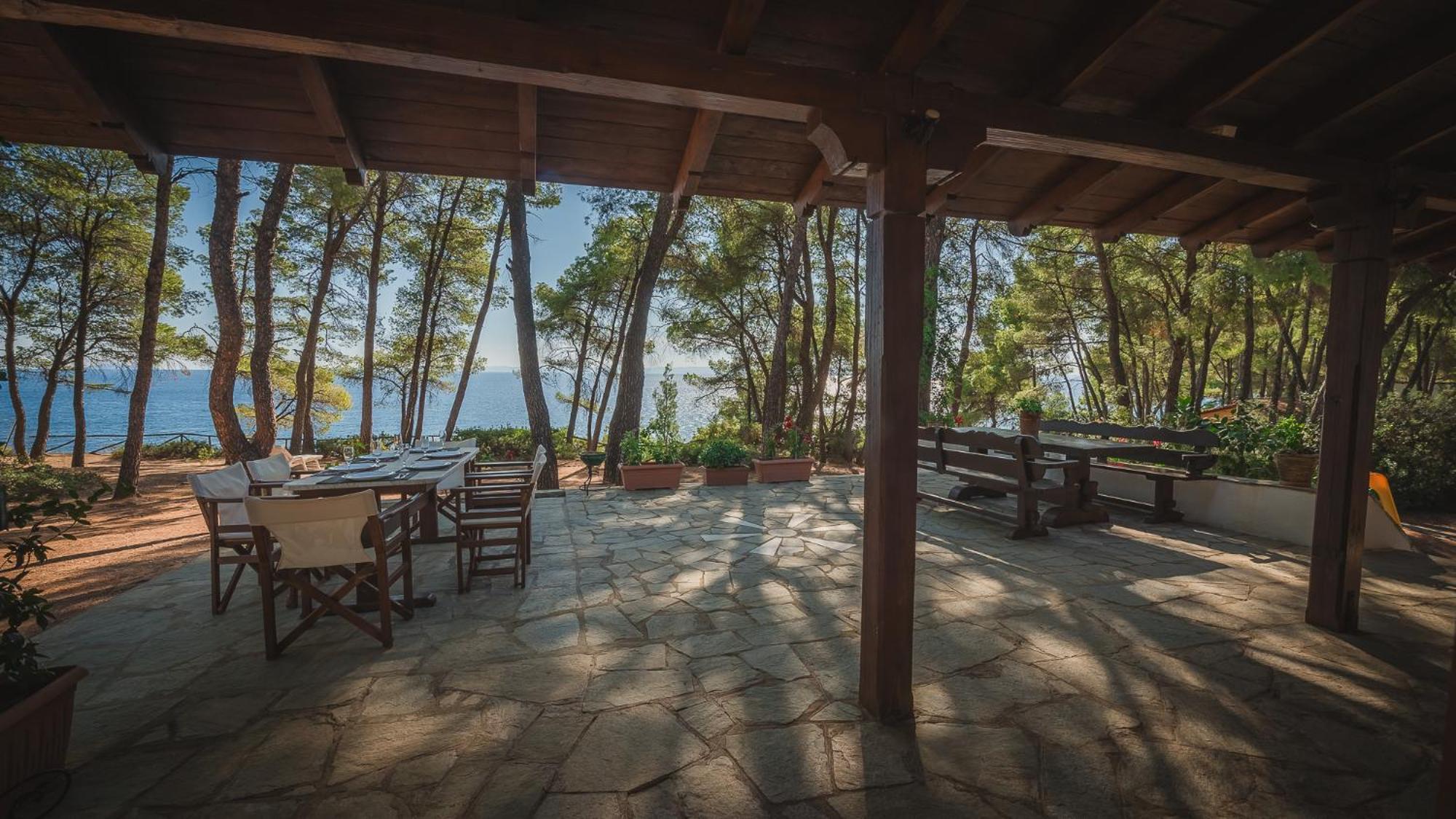 Squirrel Beach Front Villa, Metamorfosi מראה חיצוני תמונה