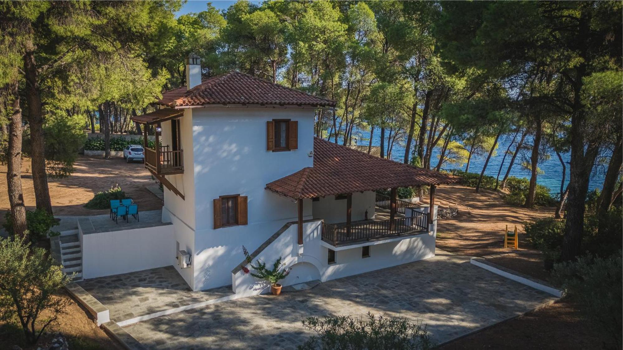 Squirrel Beach Front Villa, Metamorfosi מראה חיצוני תמונה