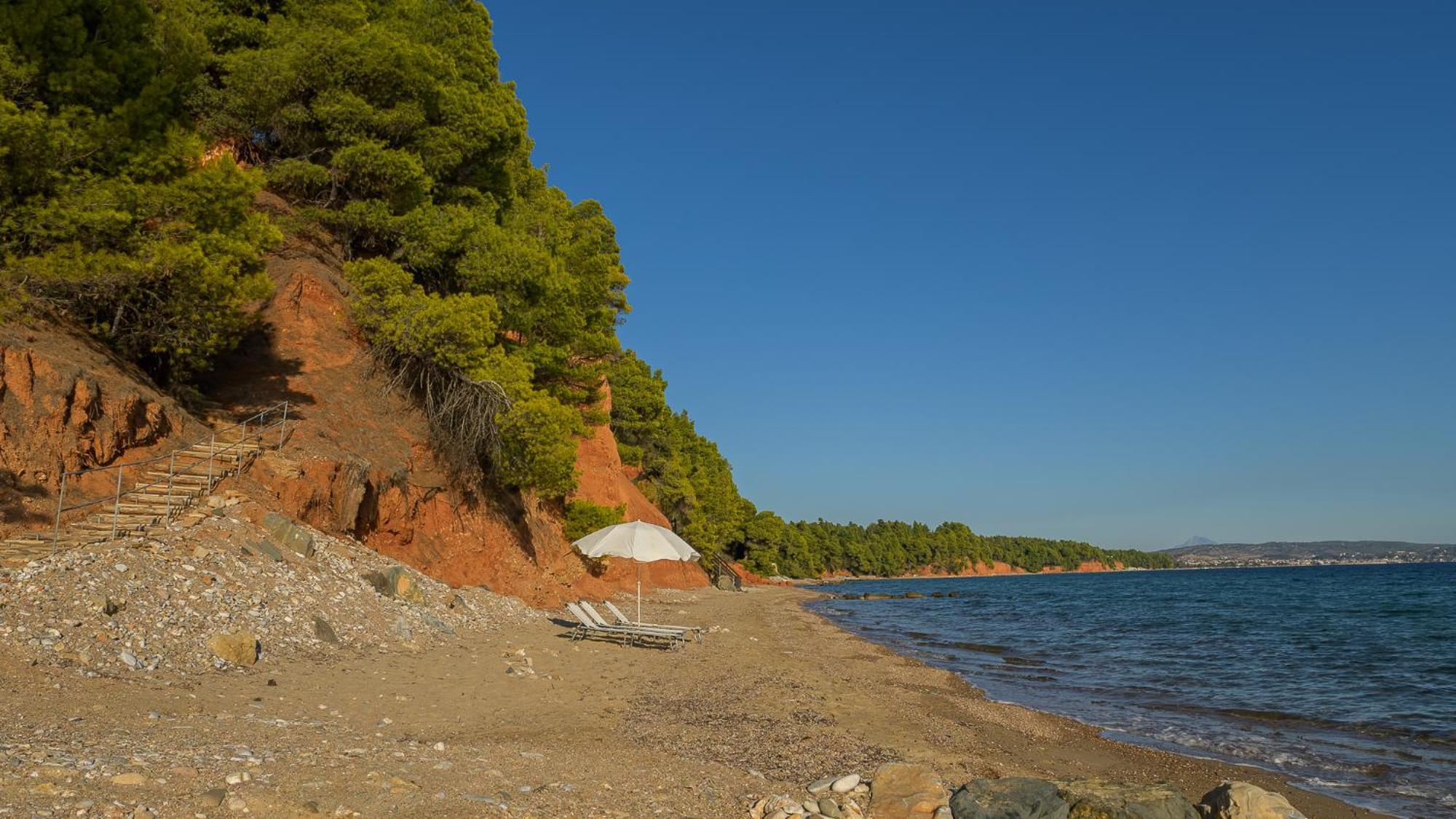 Squirrel Beach Front Villa, Metamorfosi מראה חיצוני תמונה