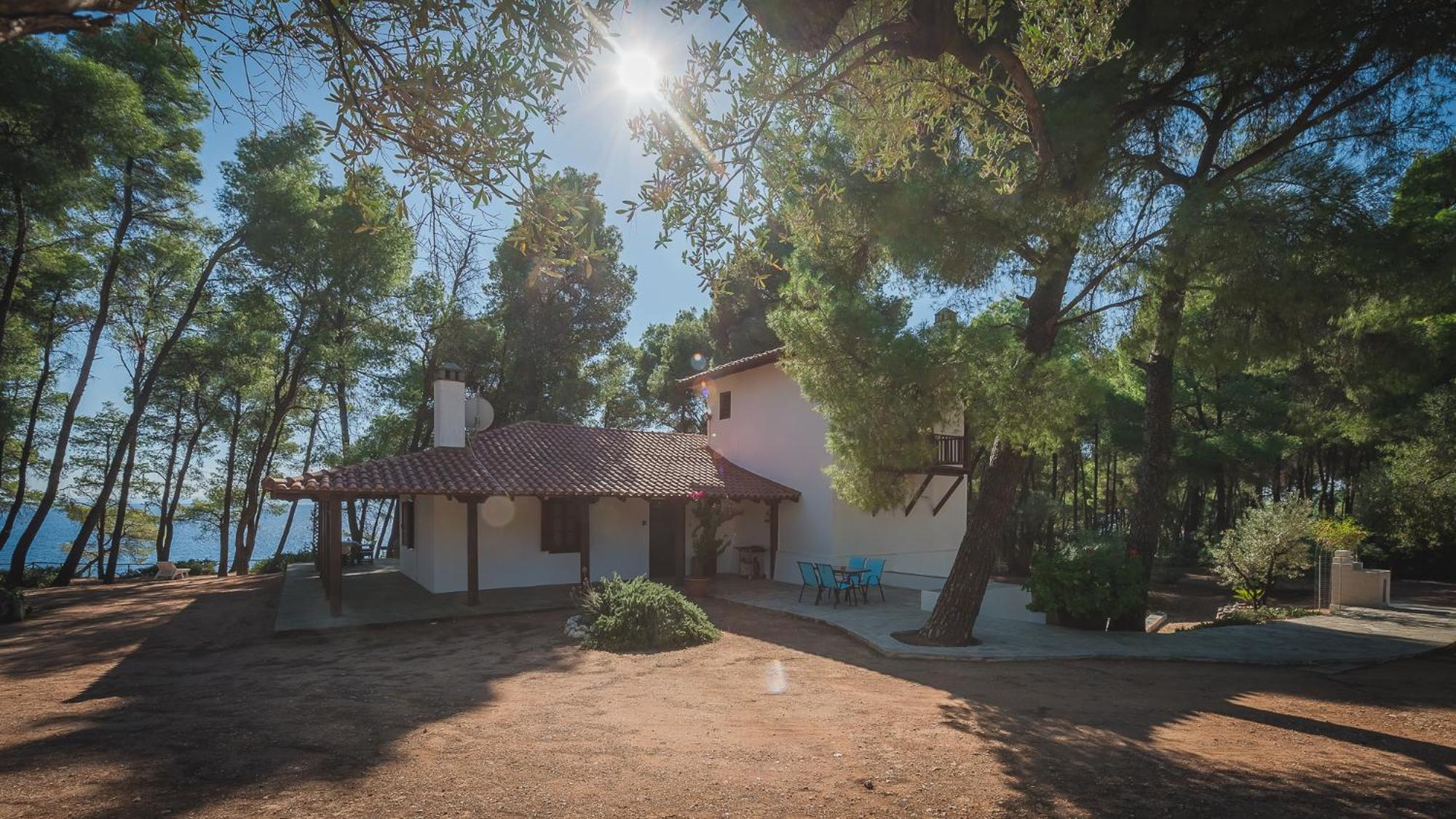 Squirrel Beach Front Villa, Metamorfosi מראה חיצוני תמונה