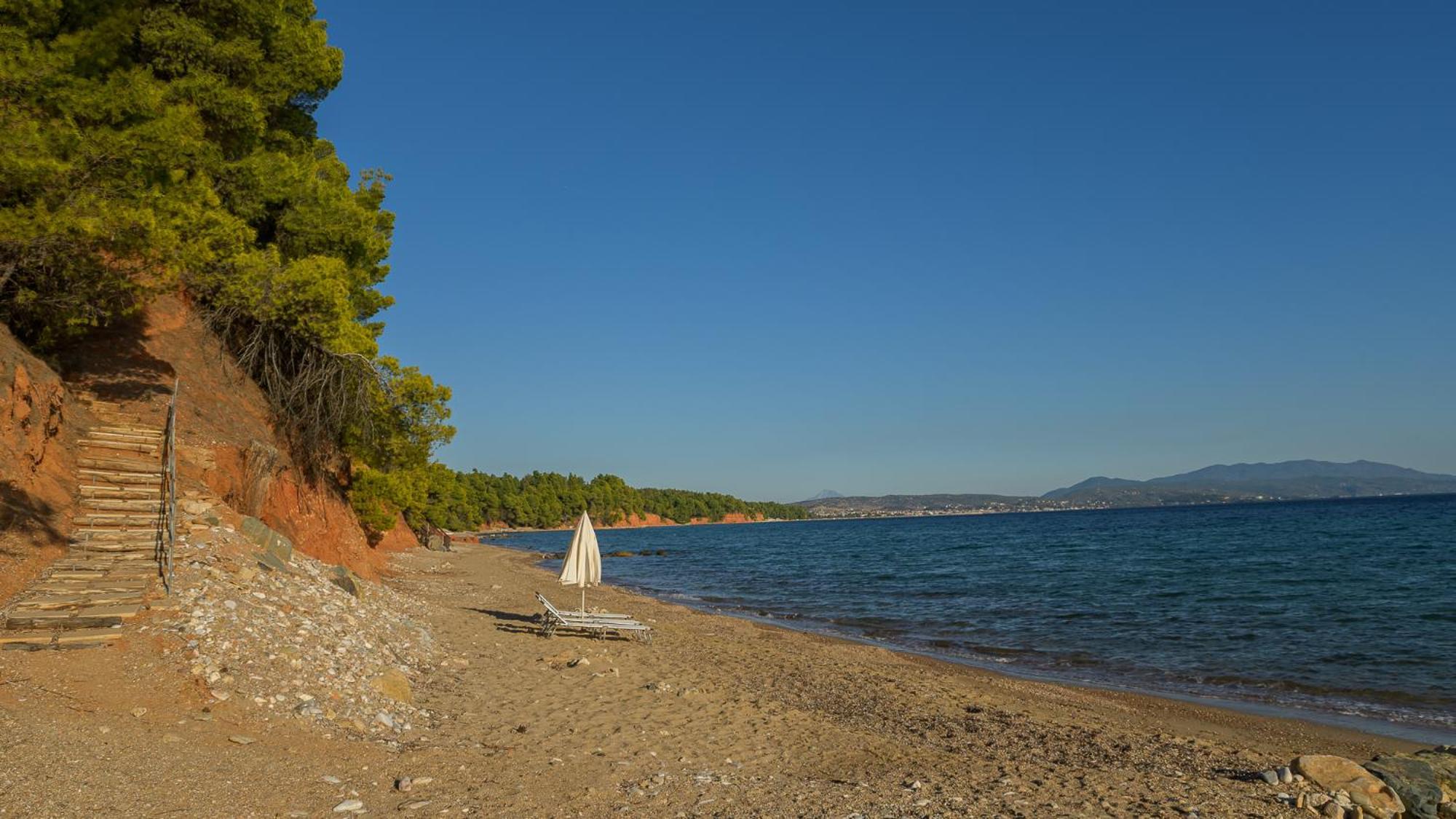 Squirrel Beach Front Villa, Metamorfosi מראה חיצוני תמונה